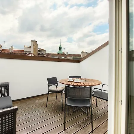 Kolkovna 5 Penthouse شقة